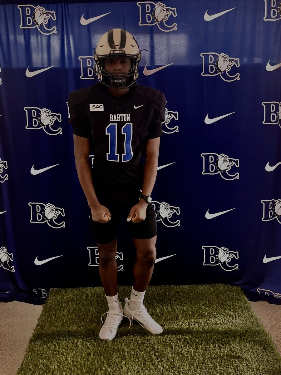 _jahariwilliams's tweet photo. Had a great Offical Visit @barton_fb 
@QuayonGilbert  @CoachBurnetteBC
Love the campus and what it has to offer ! https://t.co/lwjKWrXLn0