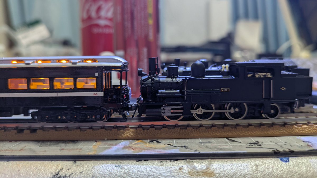 Suhafu32double's tweet photo. 河合商会 KP-150
B6 2157タイプ、入線。
本車も前々からD50デフなしと共に欲しいと思っていた1両です。
動力もそれなりに良好で、
問題となりがちなダイカストの崩壊も無く、一安心でした。

ゴム輪はないので普通列車や入換、特急後補機として活躍のさせ甲斐がありそうな機関車です。 https://t.co/71k2vmpHwW