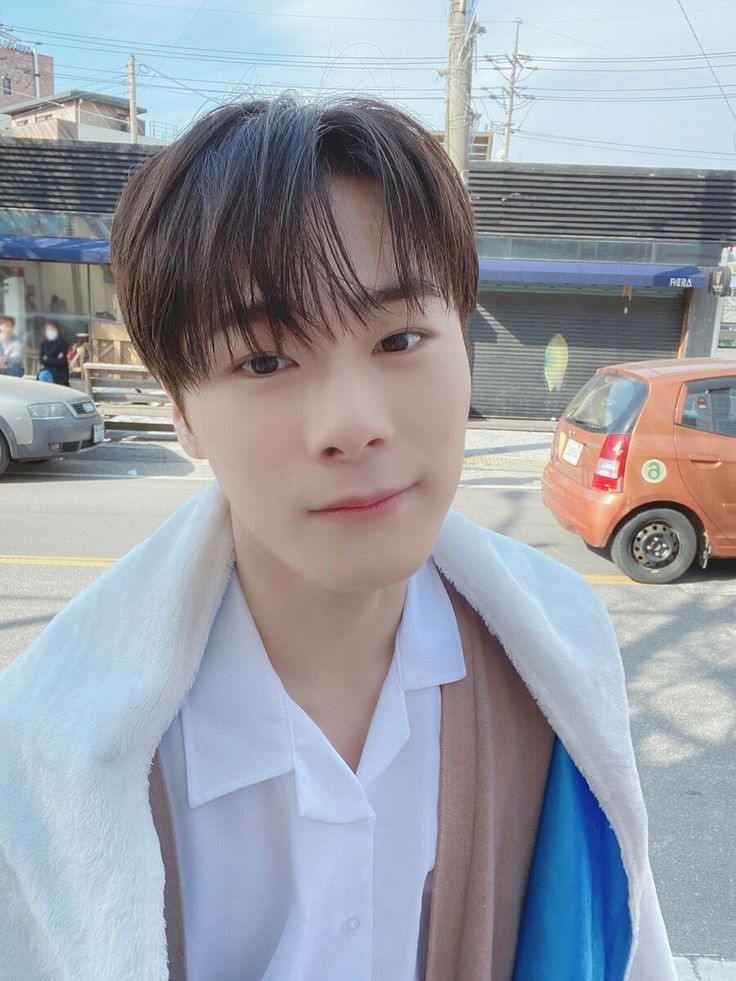 Ly_ahran's tweet photo. 생일 축하해 Moon Bin 🎂 Missing Binnie 🌙❤️
#HappyMoonbinday #MOONBIN #Chaeunwoo #Eunwoo #Leedongmin #moonbinday #Moonbinbirthday #Binwoo https://t.co/7Y4SExk4d3