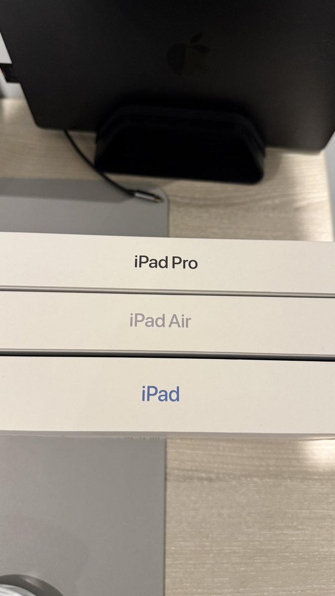 jamestechtalk's tweet photo. What you picking Apple fans? https://t.co/eB7j7dngom