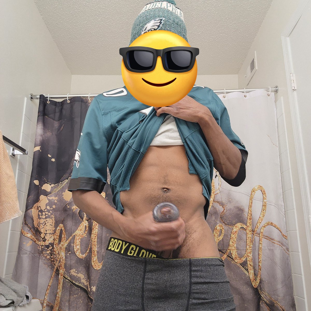 Thereliver757's tweet photo. #GoBirds #eagles #757Hoe https://t.co/u7IR5lSYOC