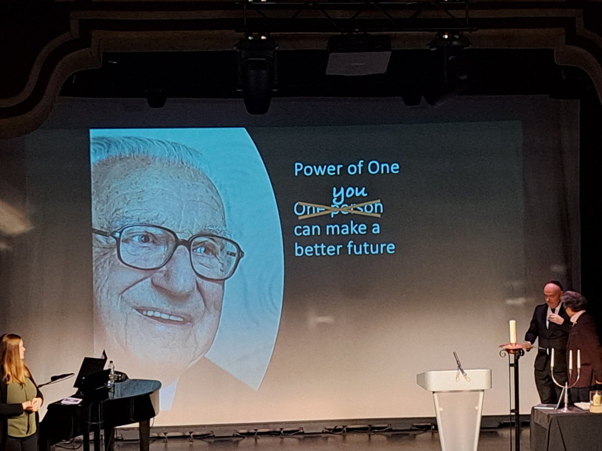 DeputyMayorPCWY's tweet photo. On this #HolocaustMemorialDay I attended the #Leeds civic remembrance event and heard the story of #SirNicholasWinton and how he saved 669 children on the #Kindertransport from Czechoslavakia, told by his son, Nick. #ThePowerOfYou #ForABetterFuture https://t.co/lOK1UEfdXN