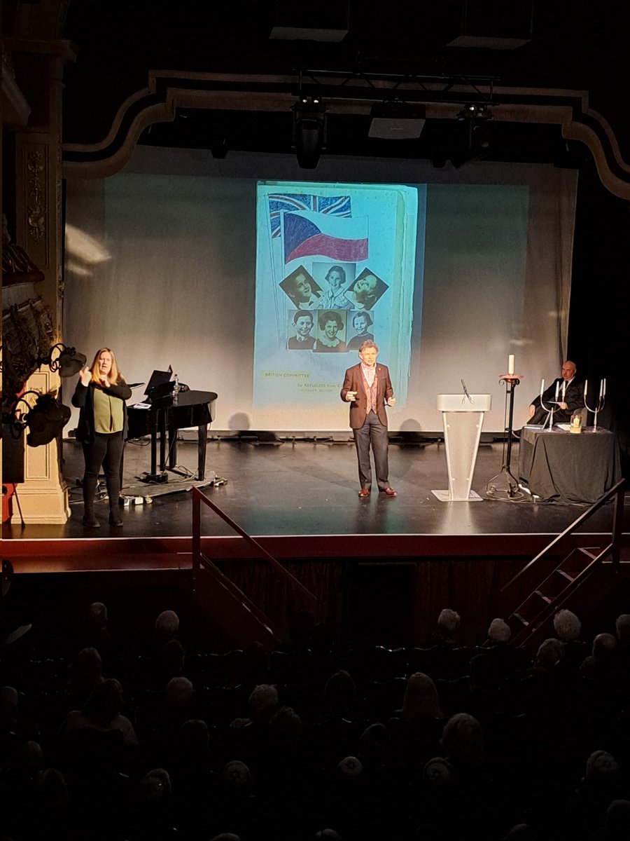 DeputyMayorPCWY's tweet photo. On this #HolocaustMemorialDay I attended the #Leeds civic remembrance event and heard the story of #SirNicholasWinton and how he saved 669 children on the #Kindertransport from Czechoslavakia, told by his son, Nick. #ThePowerOfYou #ForABetterFuture https://t.co/lOK1UEfdXN