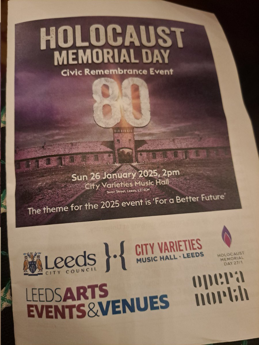 DeputyMayorPCWY's tweet photo. On this #HolocaustMemorialDay I attended the #Leeds civic remembrance event and heard the story of #SirNicholasWinton and how he saved 669 children on the #Kindertransport from Czechoslavakia, told by his son, Nick. #ThePowerOfYou #ForABetterFuture https://t.co/lOK1UEfdXN
