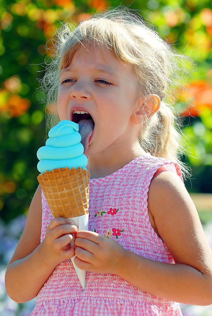 KDFanatics75's tweet photo. Something we remember from the earlier days and most recently the 40th anniversary was the blue ice cream. This was an amazing treat that just seemed to be perfect for a summer day at the park.

📸 1 @FUNFoodBlog 
📸 2 @KingsDominionVA 

#KingsDominion #KDFanatics #BlueIceCream https://t.co/gDbWp3t9ib