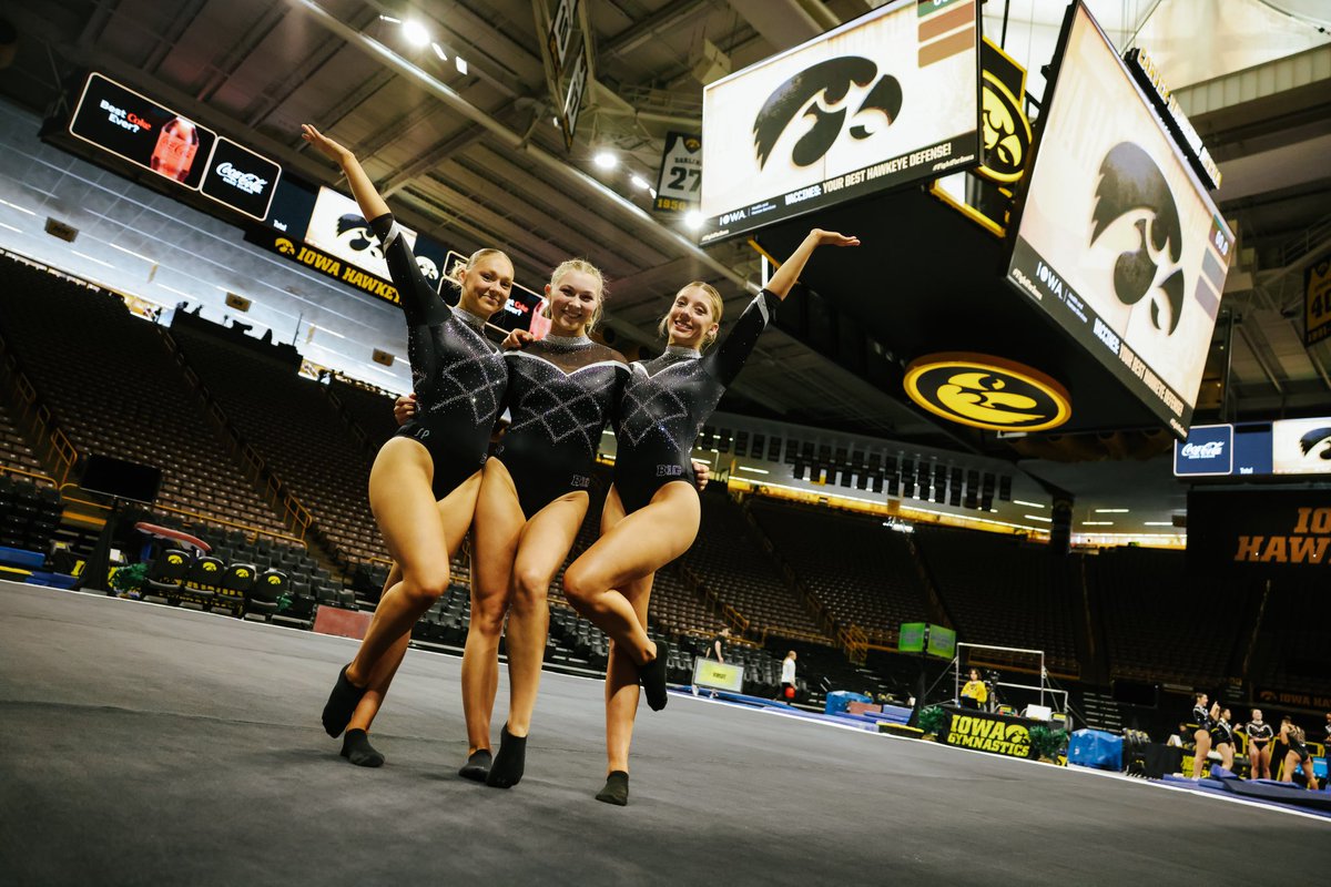 IowaGymnastics's tweet photo. No place like HOME!

👠🌈🌾 | #Hawkeyes https://t.co/6texSP4SRS