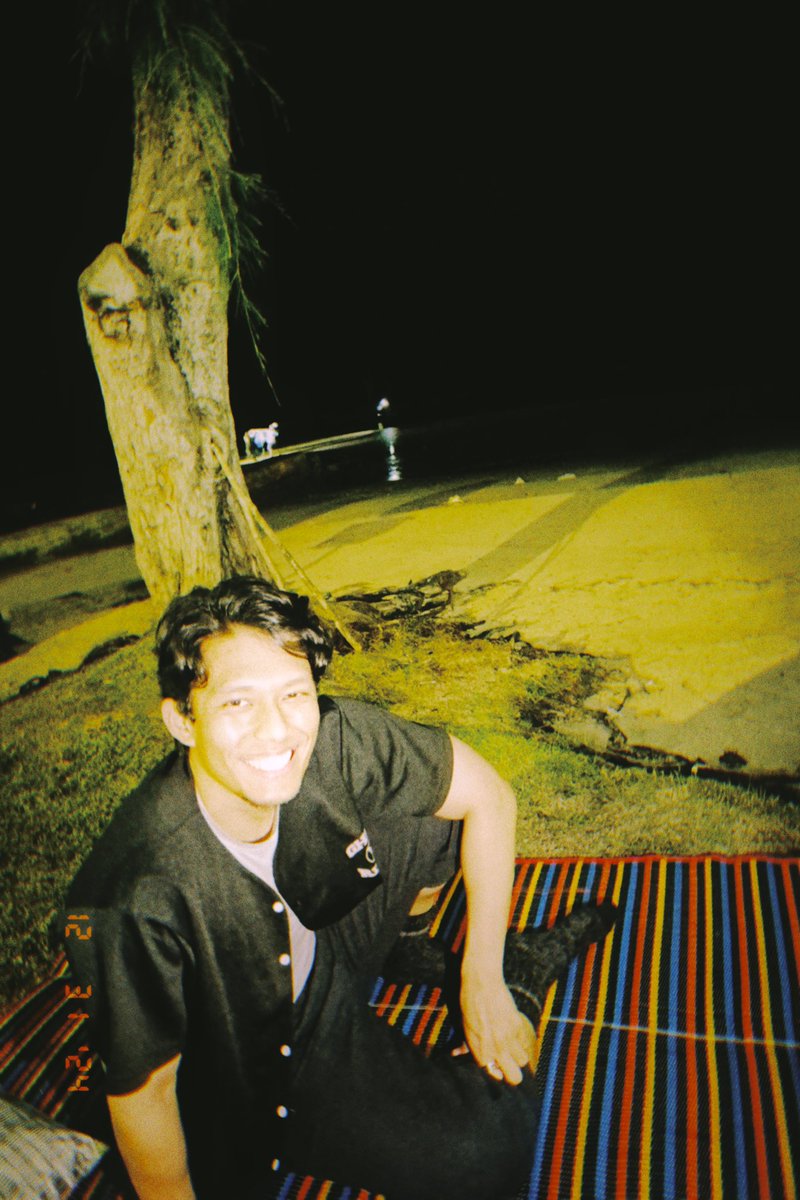burhansa's tweet photo. Missin the beach a little extra these days https://t.co/lE91cQwgXn