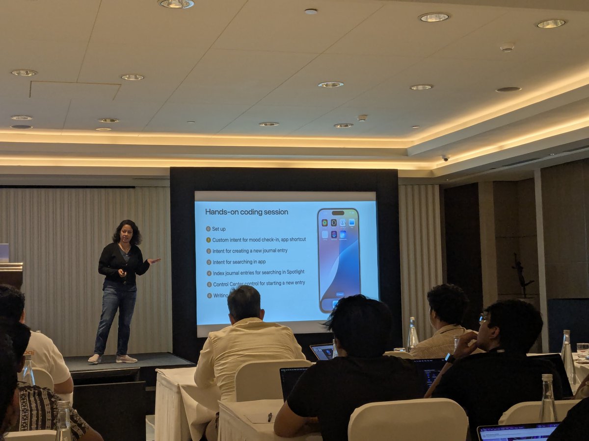 SamayCodes's tweet image. Recently attended &quot;Enhance Your Apps with Apple Intelligence and App Intents&quot; by @Apple

Had some great conversations and exchanged insights with amazing people from the industry.

📍Trident BKC, Mumbai