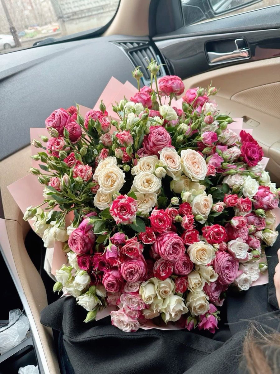 Pretty roses bouquet