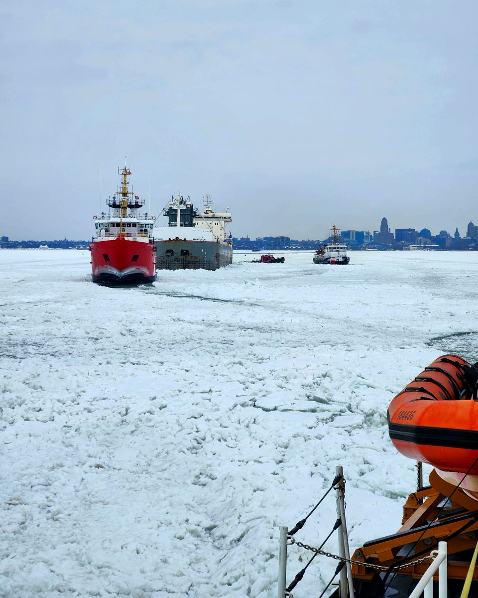 USCG Great Lakes (@uscggreatlakes) on Twitter photo #News #Update - <a href="/USCG/">U.S. Coast Guard</a> continues to monitor the M/V #Manitoulin as it transits west on #LakeErie today.
#USCG Cutter Bristol Bay (WTGB 102), Neah Bay (WTGB 105), and <a href="/CoastGuardCAN/">Canadian Coast Guard</a> Guard Ship Samuel assisted the Manitoulin yesterday.
Read more below:
dvidshub.net/news/489673/us… #News #Update - <a href="/USCG/">U.S. Coast Guard</a> continues to monitor the M/V #Manitoulin as it transits west on #LakeErie today.
#USCG Cutter Bristol Bay (WTGB 102), Neah Bay (WTGB 105), and <a href="/CoastGuardCAN/">Canadian Coast Guard</a> Guard Ship Samuel assisted the Manitoulin yesterday.
Read more below:
dvidshub.net/news/489673/us…