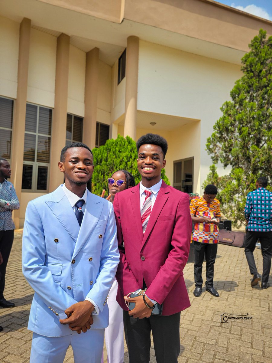 comealive_media's tweet photo. It's clear the students have missed SCC! After the SCC service, the pictures show just how much joy was shared. Great to see the students having a wonderful time🤗

Photo Credit: @swanzy_web1 https://t.co/t4bMQKT2LZ