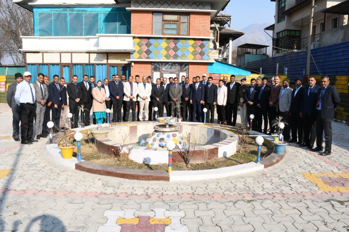 61Bncrpf's tweet photo. @61BNCRPF celebrated the #76thRepublicDay with zeal. Sh Sudhanshu Shekhar,CO, hoisted the tricolor, honored freedom fighters and saluted the brave soldiers who got GMs&amp;distributed sweets to the persl.Conducted an 'At Home' function in GOsMess, fostering traditional bond with SOs. https://t.co/p0CRanb2e5