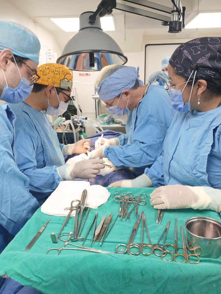 MUSCGlobalSurg's tweet photo. Our partner Cinterandes completed a successful mission to Manglaralto led by Dr. Edgar Rodas. The team provided surgical care for members of the community with Futuro Valdivia. McKay Meyer, a 4th year student in our program, had the opportunity to learn about mobile surgery. https://t.co/1HwqcdApaF