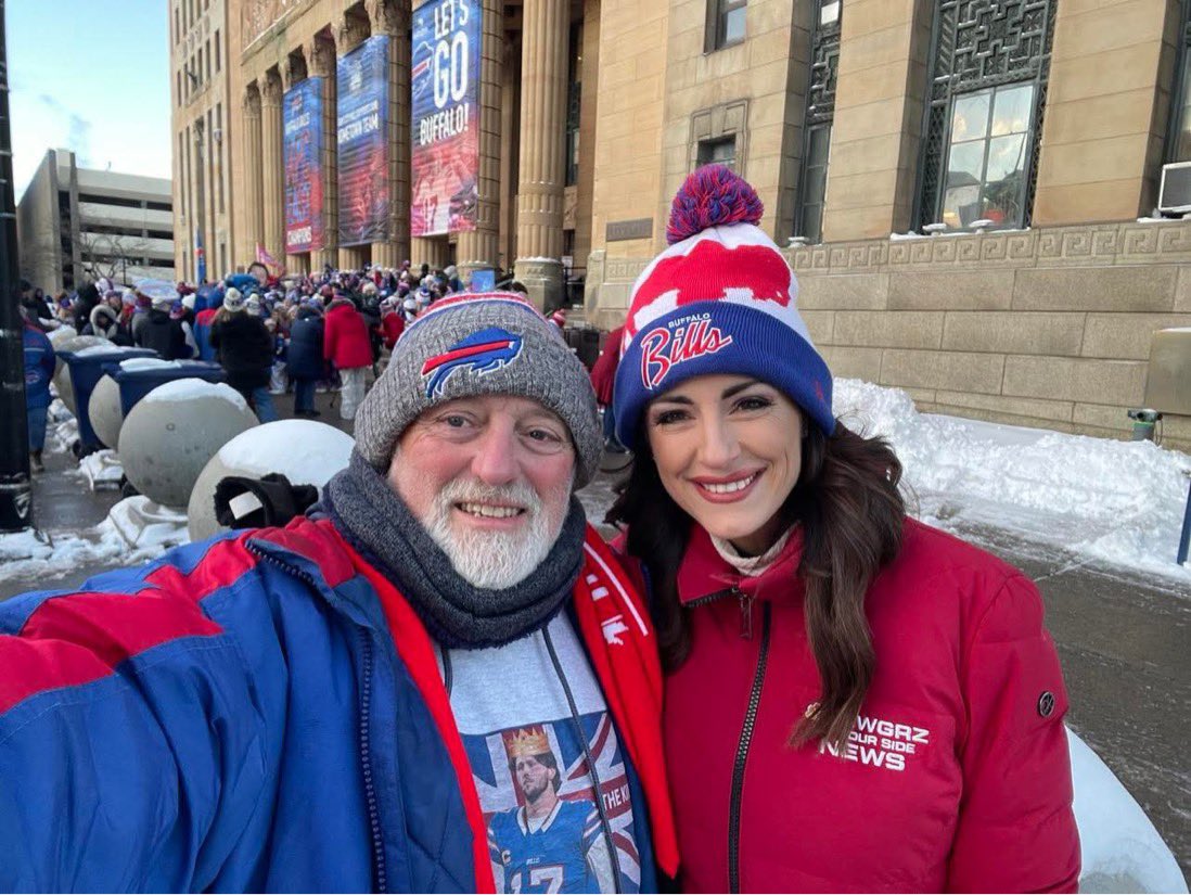 An LBB regular has been hanging out in the 716 and even managed to make the news 👀

Hope yall have seen our dear friend Simon around Buffalo! 

#BillsMafia