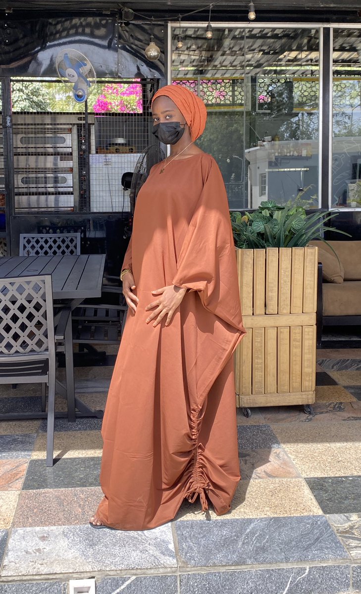 silhouette_ngr's tweet photo. Everyone, meet JIDDA, the perfect boubou for everyday style and comfort.
 Featuring a relaxed fit, pockets, and simple details that stand out, it’s a must-have for your wardrobe. 
Available in multiple colors at 17,500 Naira.
DM us now to order yours today. 

#SilhouetteNigeria https://t.co/0aiTiMgwgs