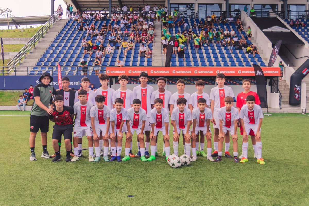 ¡Campeones! 🏆
Nuestra Categoría U14 Proceso se coronó campeón en la Copa Canal 2025 en Panamá. ⚽️
¡Felicidades, leones! 🦁❤️🖤