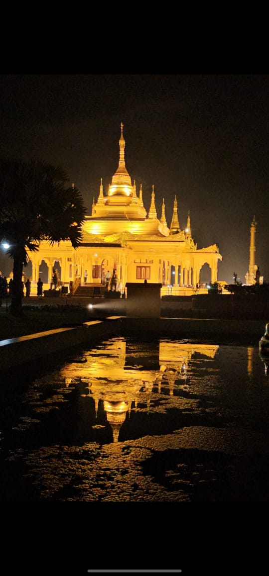 ilpfmh's tweet photo. Night view of Golden Pagoda, Namsai, India https://t.co/BFlWfpcWGL