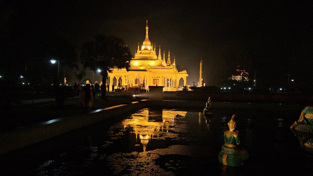 ilpfmh's tweet photo. Night view of Golden Pagoda, Namsai, India https://t.co/BFlWfpcWGL