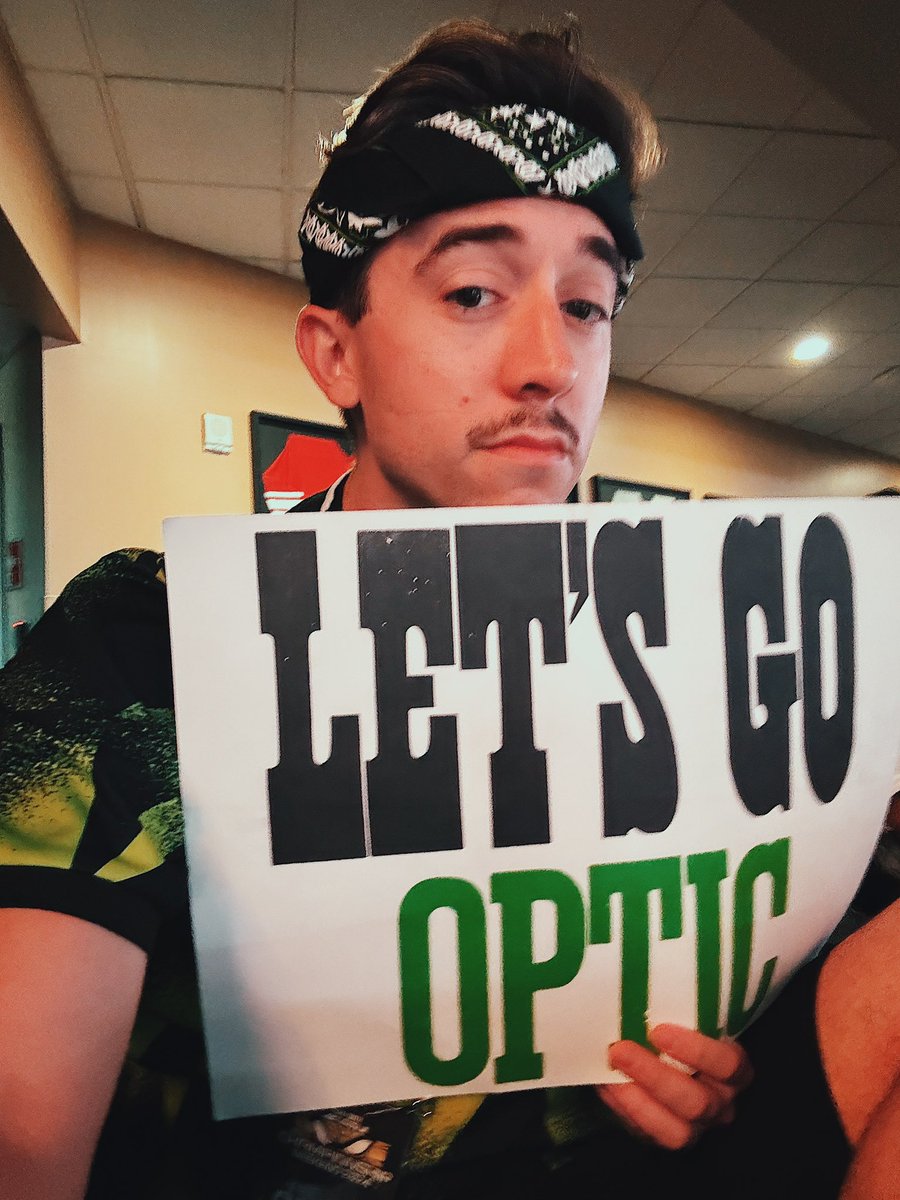 blakecissel's tweet photo. gameday mood @OpTicTexas https://t.co/pqnT7wnmLJ