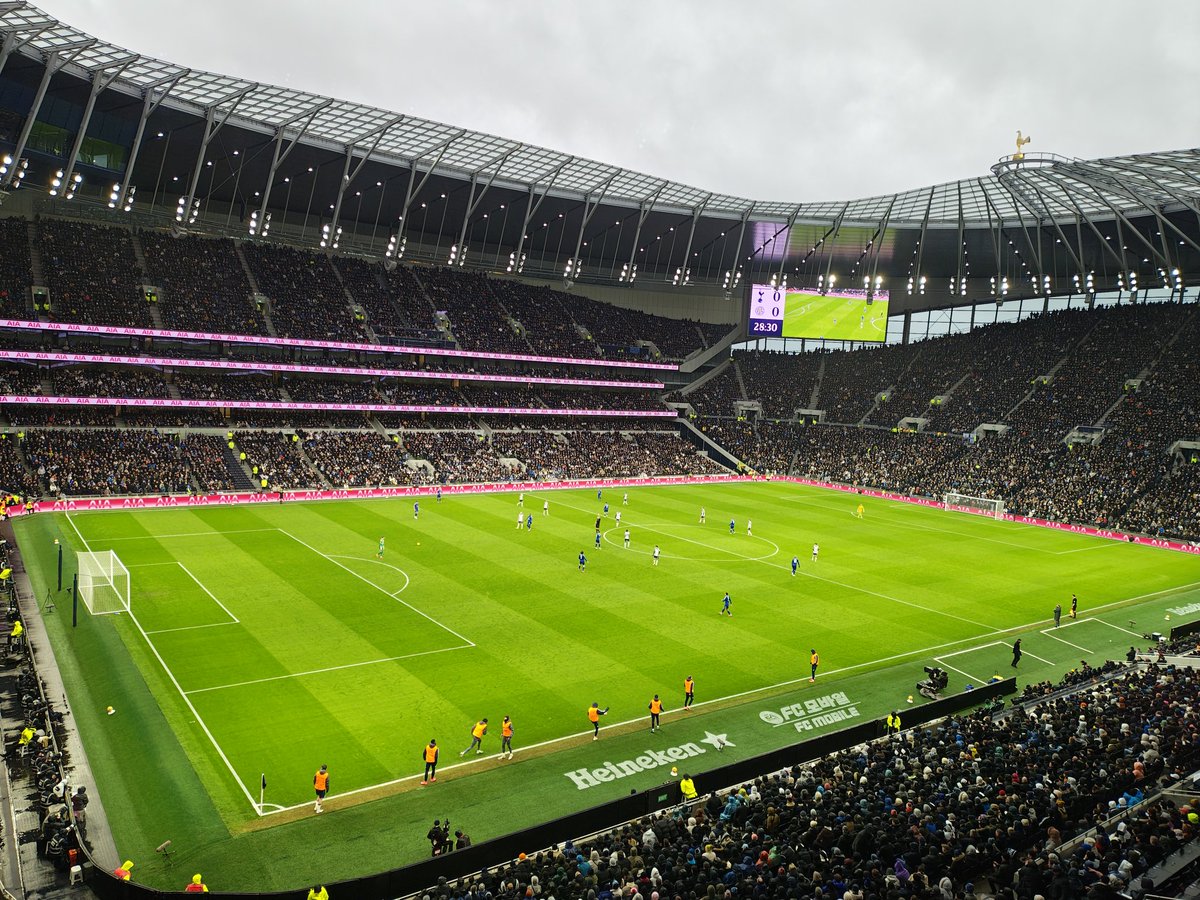 7 league defeats on the bounce and 1 single win lifts us out the relegation zone 🤪. What a league 😂 

No arrests or issues from today's game, safe trip home to you soggy foxes that made the trip. 

See you back next weekend for the last ever trip to Goodison Park 👋🏻🦊⚽ #LCFC