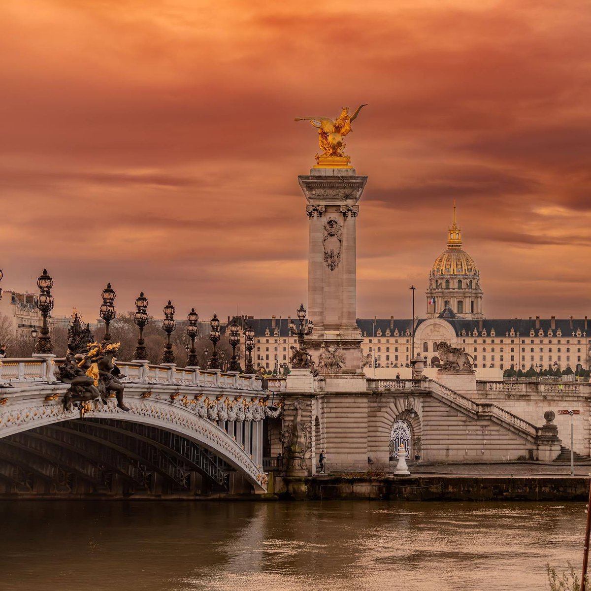 VisitParisIdf's tweet image. La lumière est si belle 🌟
📸 ©nico_m_photographie
#visitparisregion #Pont