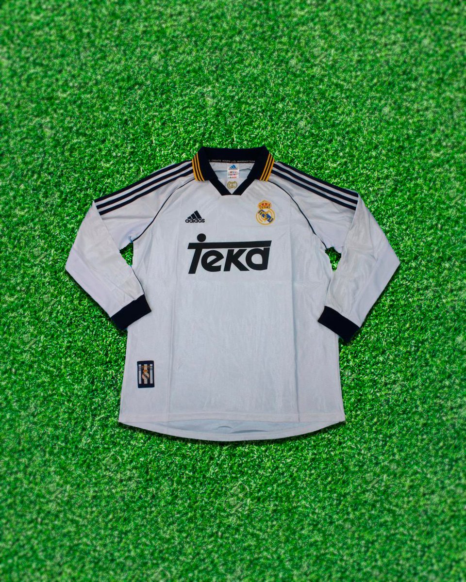 CamisetasGool's tweet photo. ✨⚽ ¡LUCE TU PASIÓN POR EL FÚTBOL! 👕🔥

Consigue tu CAMISETA RETRO con la mejor calidad 💯:
✅ De tu club o selección favorita 🏟️🌍
✅ Diseños míticos e inolvidables 🕰️
📩 Escríbenos por MD o Instagram antes de que se acaben las REBAJAS DE ENERO. Revive la historia del fútbol🙌 https://t.co/v5ghufuW9O