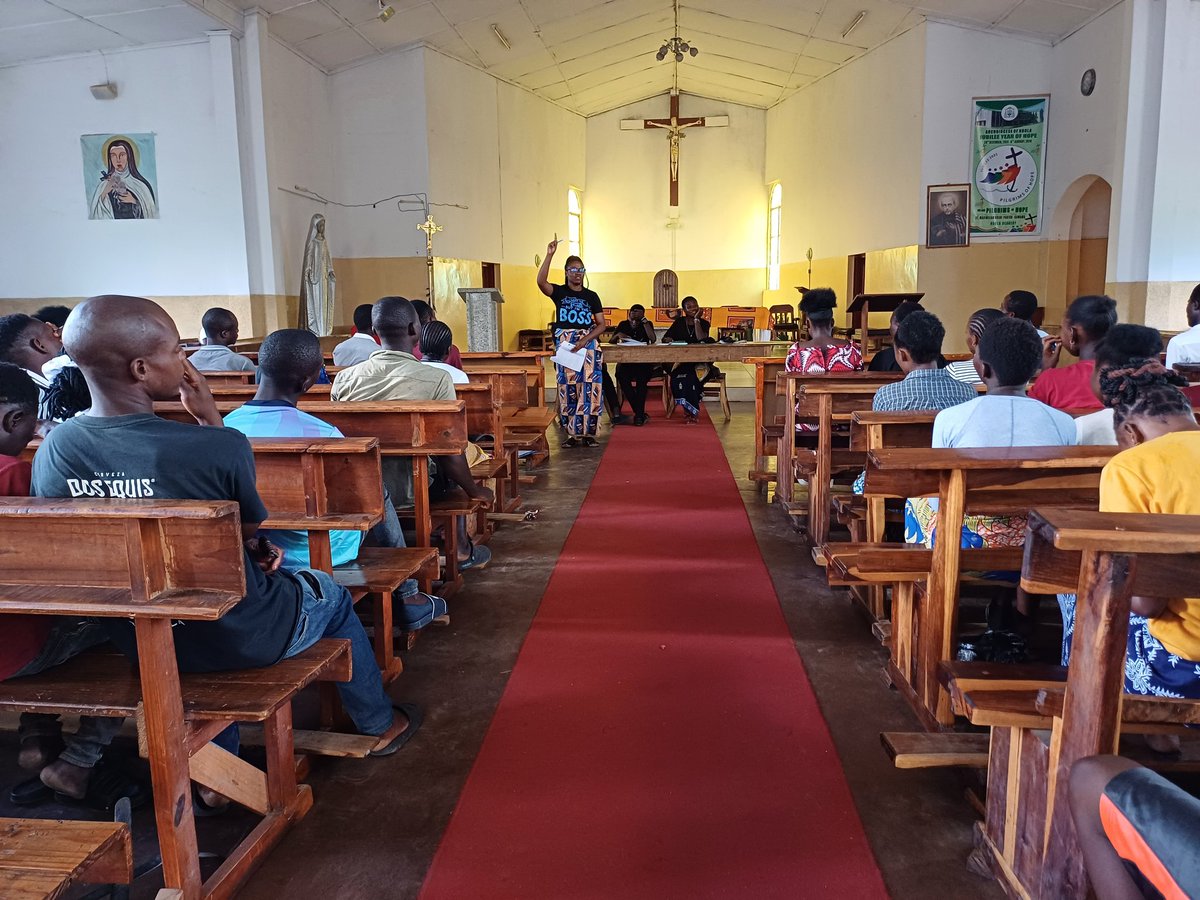 lead_zambia's tweet photo. Today,  26 January 
We held our first community outreach/dialogue in the year 2025. The activity was conducted in Kawama ward of Ndola focusing on #GBV , #GenderInequality in relation to #ClimateChangeImpacts.
50 young people were in attendance.

Lead Foundation x ZCCP-Kwatu. https://t.co/grXX17ilyr