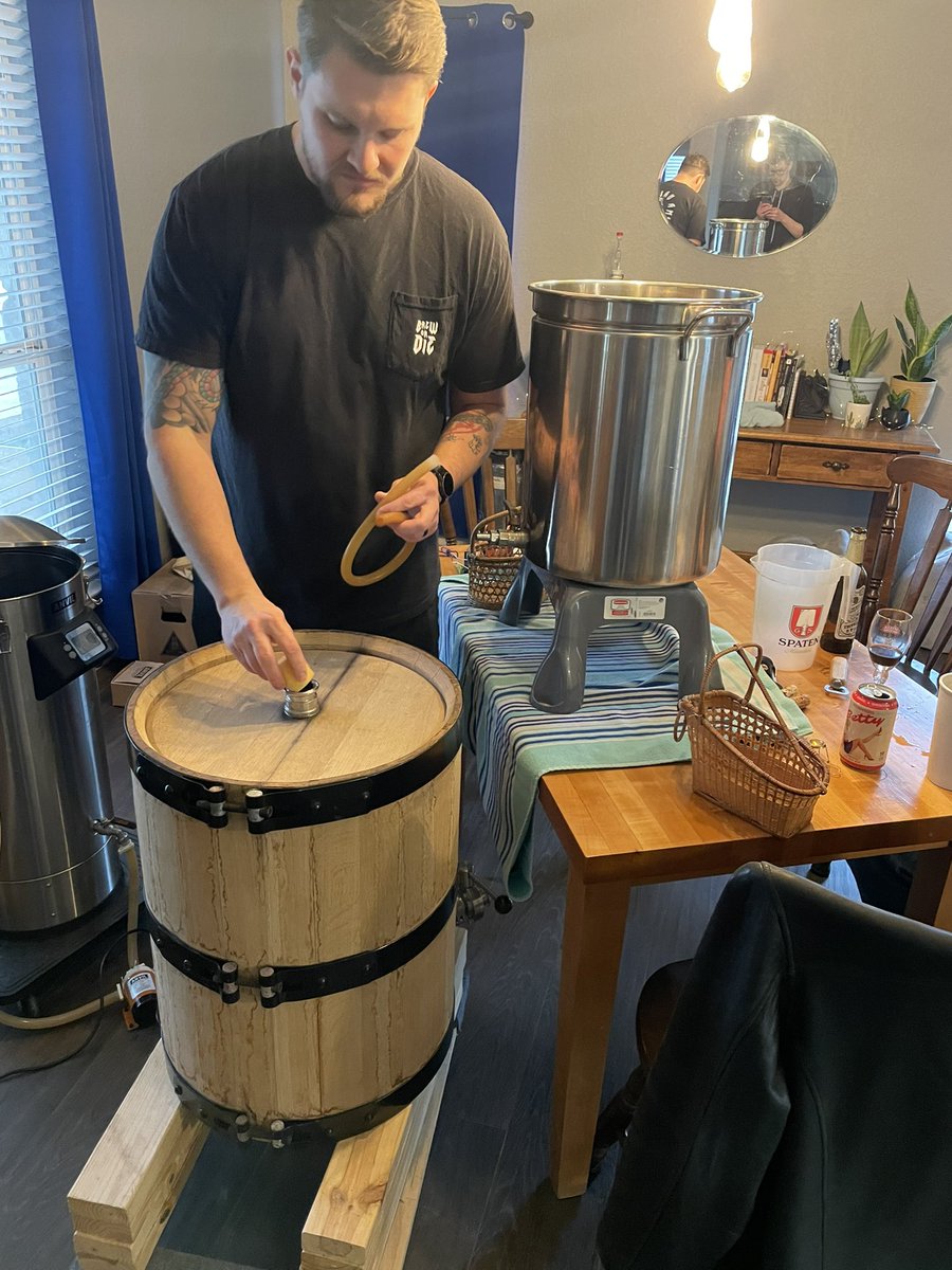 Your <a href="/SACerveceros/">SanAntonioCerveceros</a> had their first Cerve-Social and collab brewday with our very own Shaun Huggins and Ben Sencidiver brewing on the <a href="/AnvilBrewEquip/">Anvil Brewing Equip</a>  and <a href="/Grainfather/">Grainfather</a> creating an amazing Lambic beer.