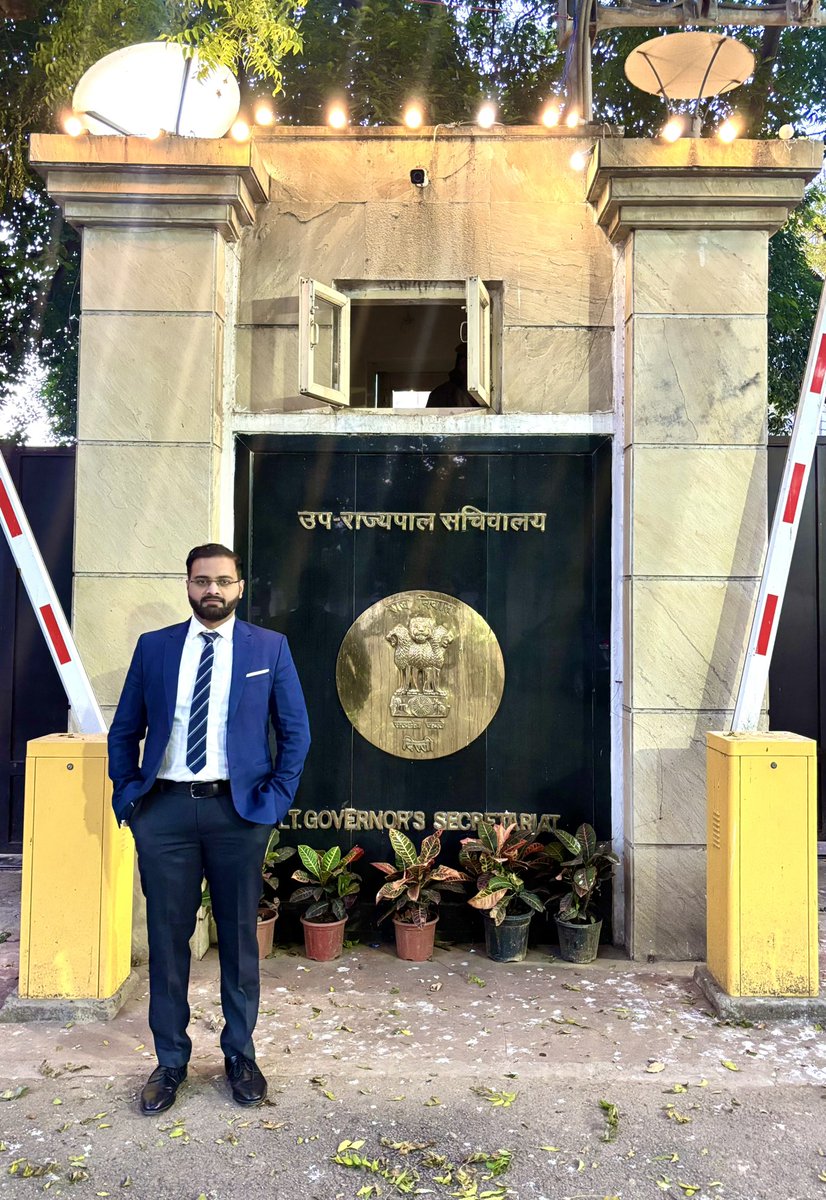 DrKrushit's tweet photo. Glad to be part of “At home” reception on the eve of Republic Day 2025 celebrations at @RajNiwasDelhi ! It was memorable moment to meet Hon’ble Lieutenant Governor of Delhi Sh. Vinai Kumar Saxena ji and @sudhirchaudhary ji  during the event! 🇮🇳 https://t.co/K2SXdPtXng