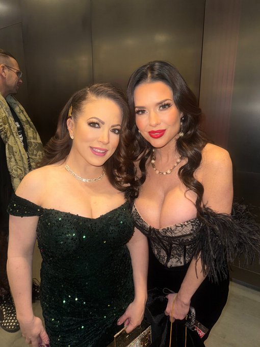 VeronicaAvluvXX