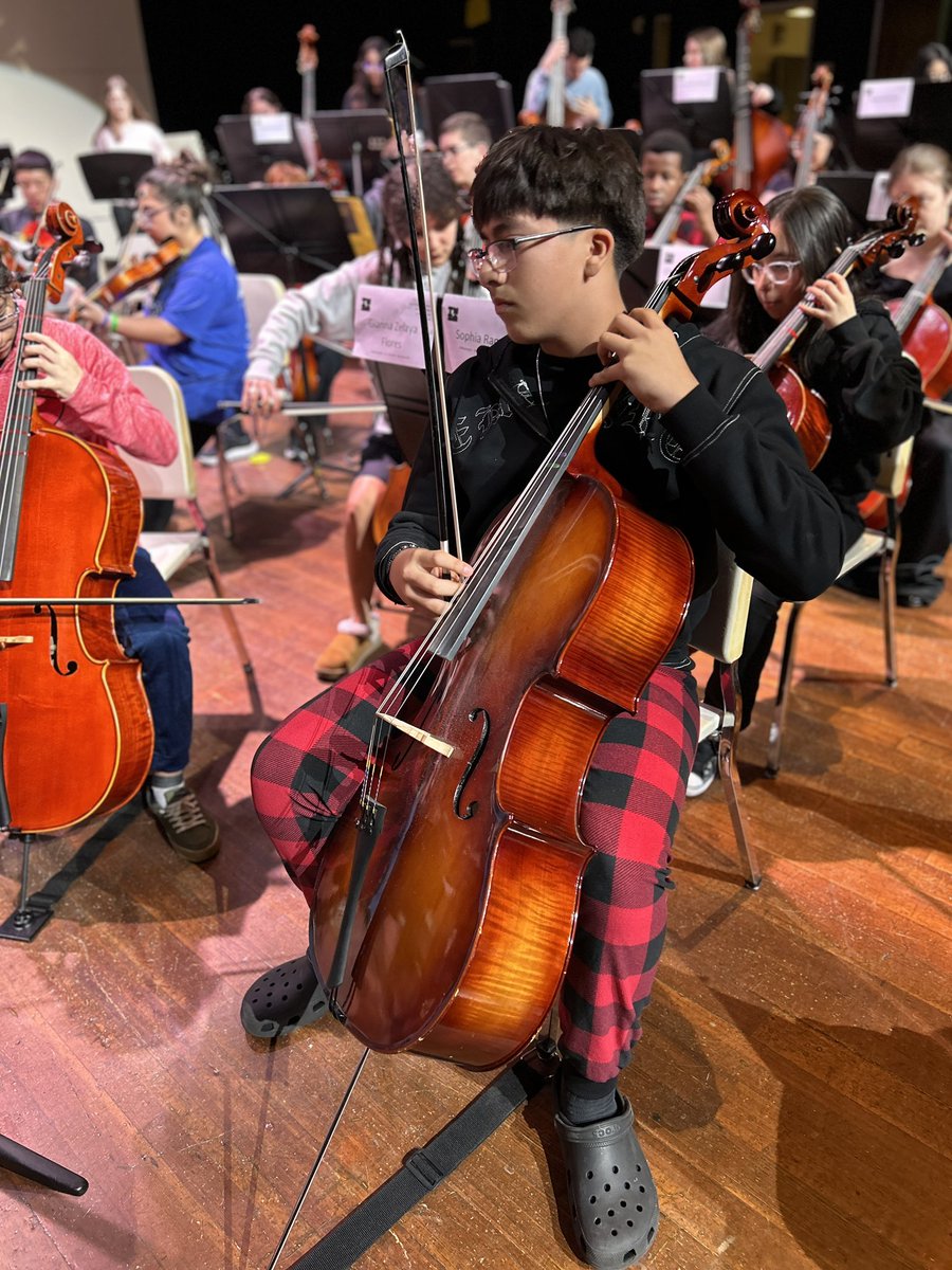 Congratulations to the Bondy orchestra and band students on their fabulous clinic and concert this weekend with the TMEA Region 19 Orchestra.  #BondyProud #BeTheOne