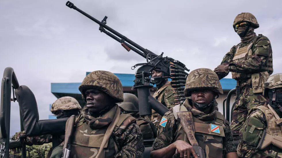 ProfilInfos's tweet photo. @Guerre_Est_RDC: Nos vaillants @FARDC_Info font un travail très remarquable depuis le début des hostilités et mettent en mal les rebelles du @M23. Encore des pertes énormes des troupes rebelles enregistré, ce dimanche.
#BendeleEkweyaTe @FARDC_Info #toko_longa https://t.co/yp5ZThhMuY