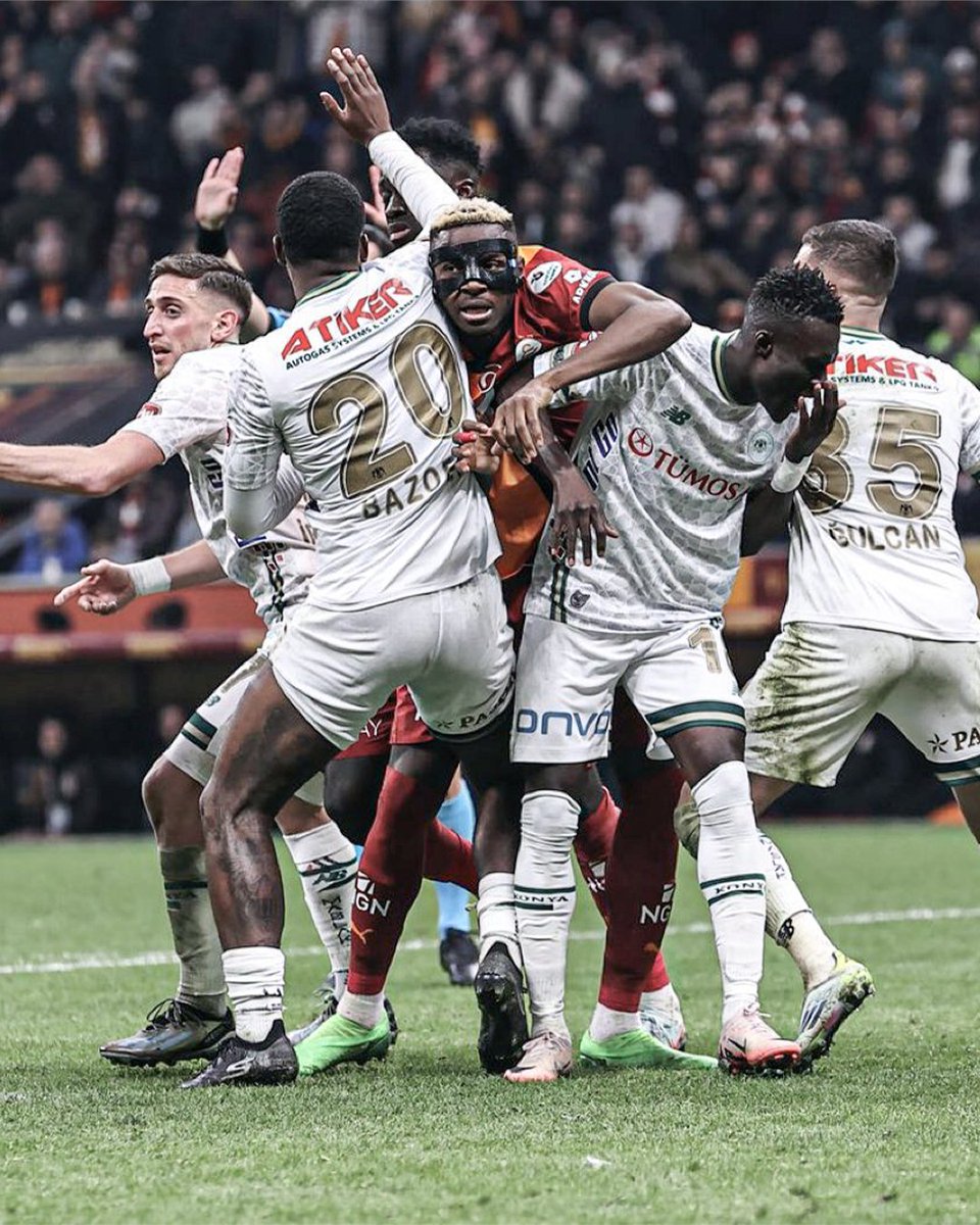Marking Victor Osimhen isn't for everyone 😤💪🇳🇬