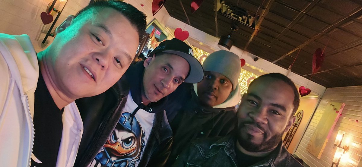 stukwan's tweet photo. This is my real web3 family. #Quakey @EnvelopeCityInk @Jaycode86 @Smartzworld https://t.co/iXNuhlnD56