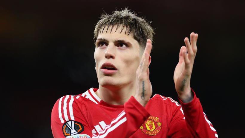 🚨 BREAKING NEWS 🚨

Man Utd have said they will not sell Garnacho to one of their rivals…

So that rules out Ipswich, Wolves and Southampton!