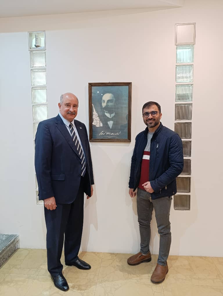 EmbaCubaIran's tweet photo. El embajador cubano Jorge Lefebre Nicolás se reunió con el profesor y miembro de la Fundación Nasī e Rahmān Mehdi Fouladvand, ponente en la VI edición de la Conferencia internacional por el Equilibrio del Mundo en #Cuba #ForTheWorldBalance #ProyectoJoséMartí https://t.co/8b5fCw2zir