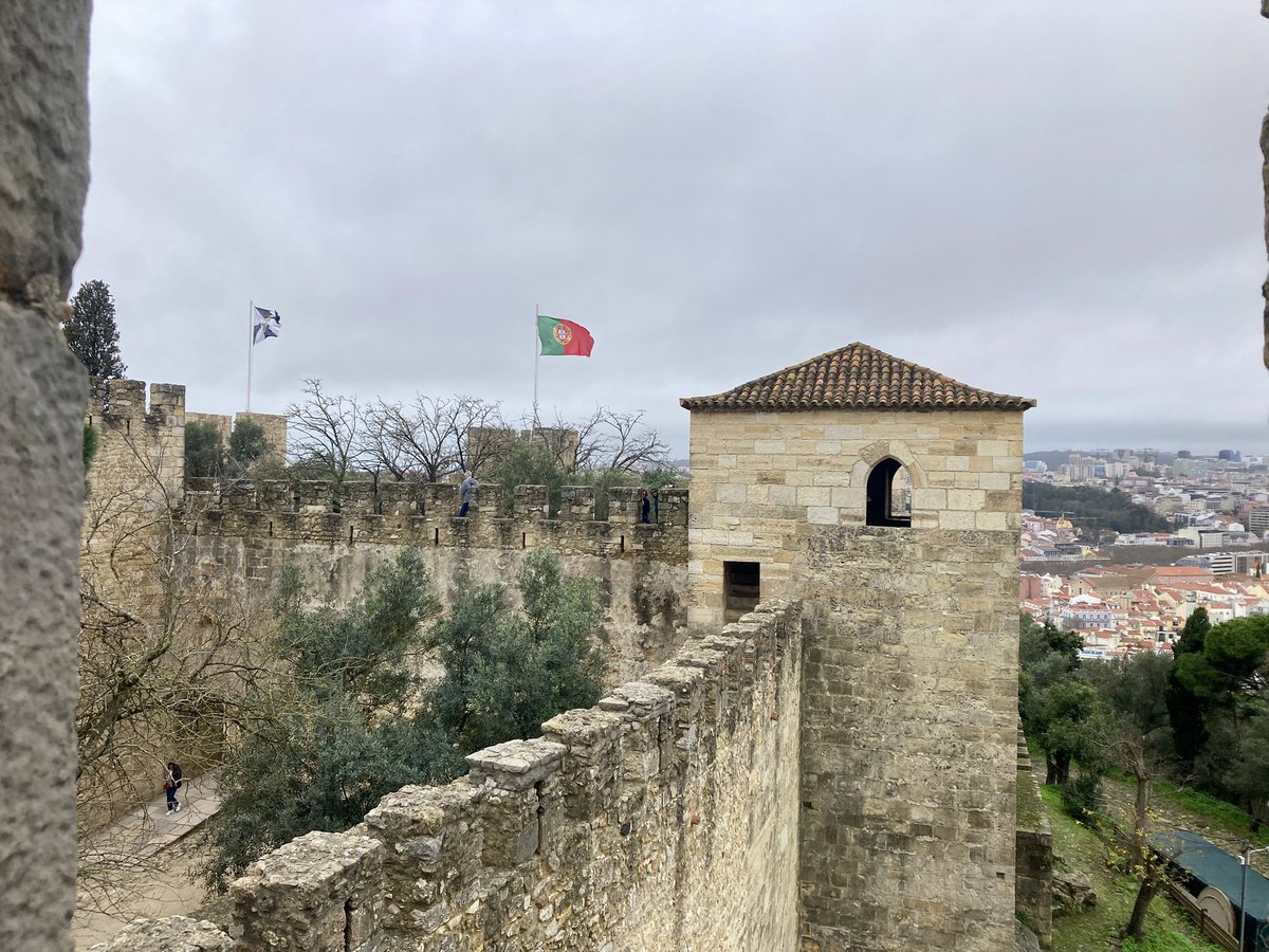 Alice_robinson7's tweet photo. @doddie_aid @DoddieEngland @MNDoddie5 more kms added to the total in v windy &amp; rainy Lisbon. Trying to complete my target of 150km in Jan &amp; raise lots of ££ too 💙💛 https://t.co/uFwfpfj0mA