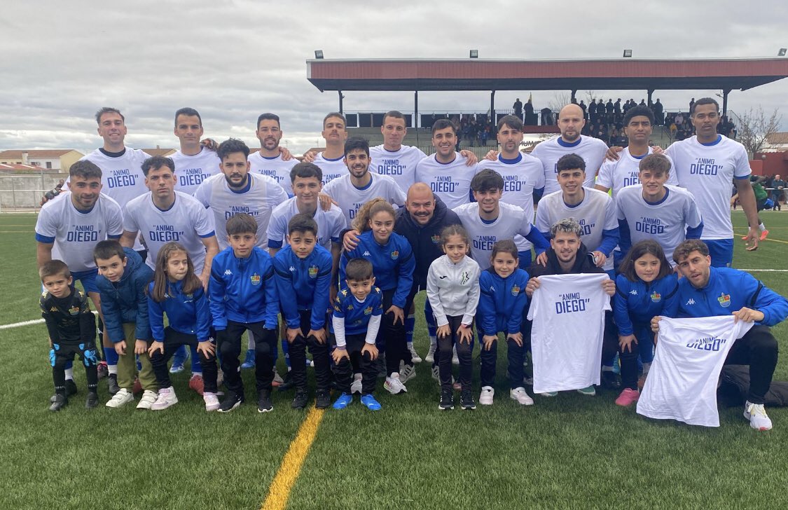CDHERNAN_CORTES's tweet photo. Esta victoria va dedicada a nuestro jugador @diego_beck2 , lo más duro del fútbol es lo que le ha tocado con su lesión de rodilla.

Estamos contigo DIEGO!! https://t.co/q9gYvT6Xfm