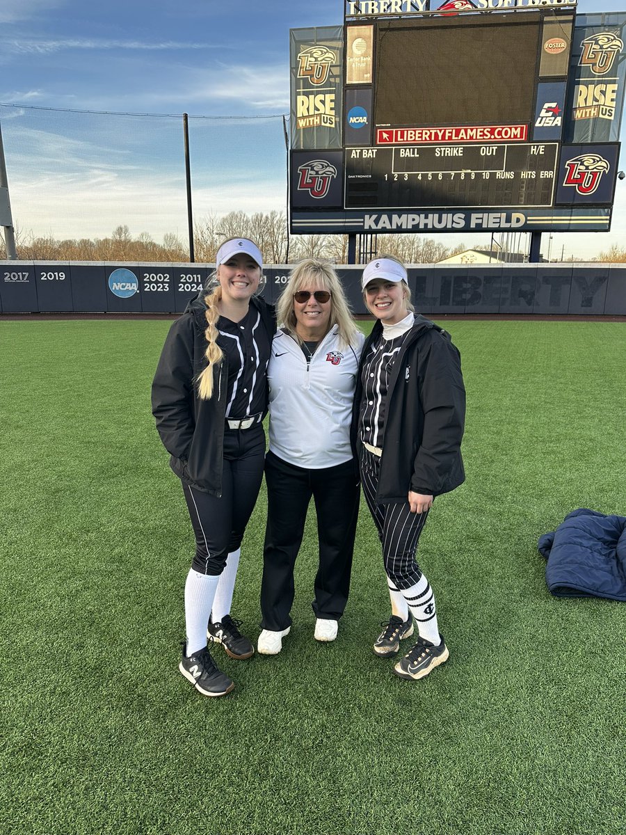 Had an amazing time at <a href="/LibertySB/">Liberty Softball</a> camp! Thank you <a href="/CoachDot_LU/">Dot Richardson</a> and the Liberty staff for putting on a great camp! Not only does this staff love teaching about the game, even more sharing the love of Jesus Christ and it’s reflected from the players too! Go Flames! <a href="/NCSACoachDaily/">Jess Daily</a>