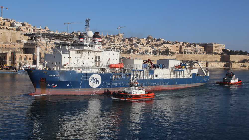 Shipguru's tweet image. #SouthKoreanbuilt #French #cablelayer #ILE_D_YEU #entering #grandharbourmalta during #maidencall - 24.01.2025 - maltashipphotos.com - NO PHOTOS can be used or manipulated without our permission @worldshipsoc @ShippingTV @shippingdata @ShippingMag @ShippingMagnate @ShipNews
