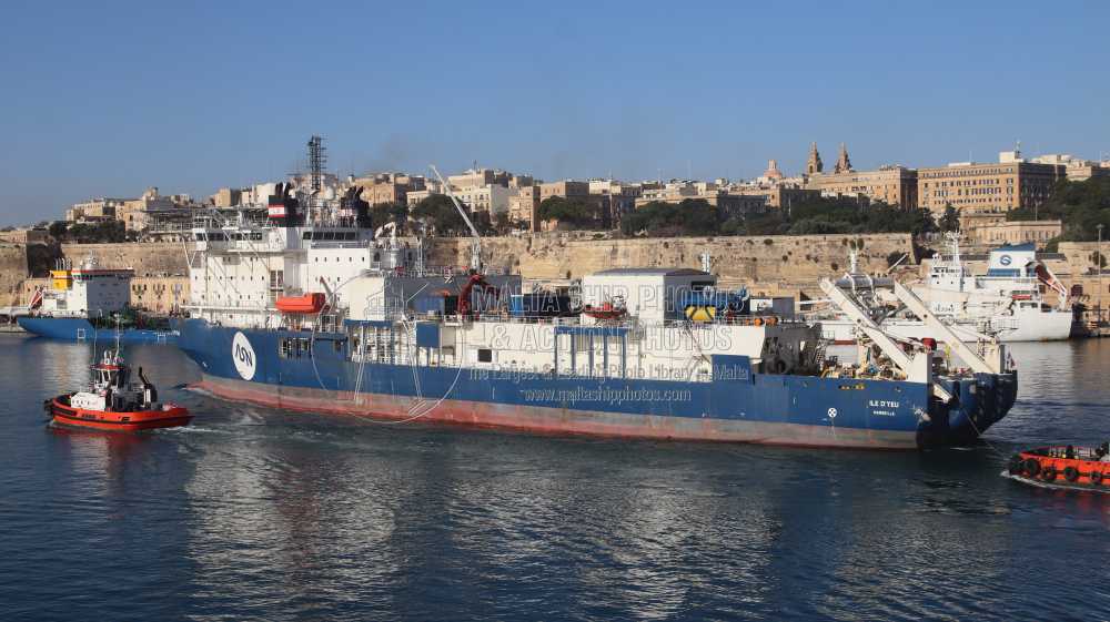 Shipguru's tweet image. #SouthKoreanbuilt #French #cablelayer #ILE_D_YEU #entering #grandharbourmalta during #maidencall - 24.01.2025 - maltashipphotos.com - NO PHOTOS can be used or manipulated without our permission @worldshipsoc @ShippingTV @shippingdata @ShippingMag @ShippingMagnate @ShipNews