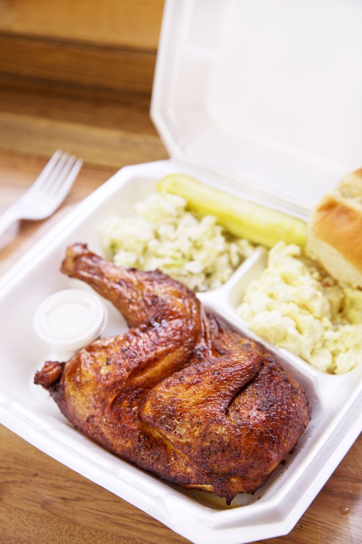 newmarketbbq's tweet photo. ππ₯ YUMMY Delicousness is ready for your family to enjoy!π₯π Order Ahead and weβll have it ready when you get here https://t.co/MF3nAqJmUu Open Fri-Sat 11-7 Sun 11-4 #newmarketbbq #destinationbbq #albbqtrail #weekenddestination #smokedchicken #dinehsv #bbq #bbqx #bbqroadtrip https://t.co/oS8ED1kEx0
