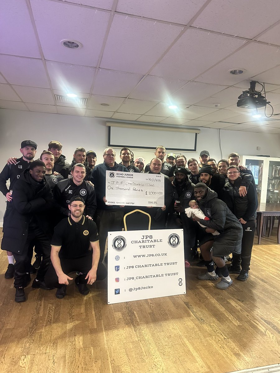 Jp8Jacko's tweet photo. A Huge JP8 thank you to the @echoleague  and Michael from Valance Utd who put us forward for a donation The £1000 will be kept solely for our sports for kids campaigns. Another huge thank you to the JP8 fc lads for the support @jp8_fc @MBSPORTSSOCIAL1 @mickyblue13 https://t.co/Rj6Gyd3LIF