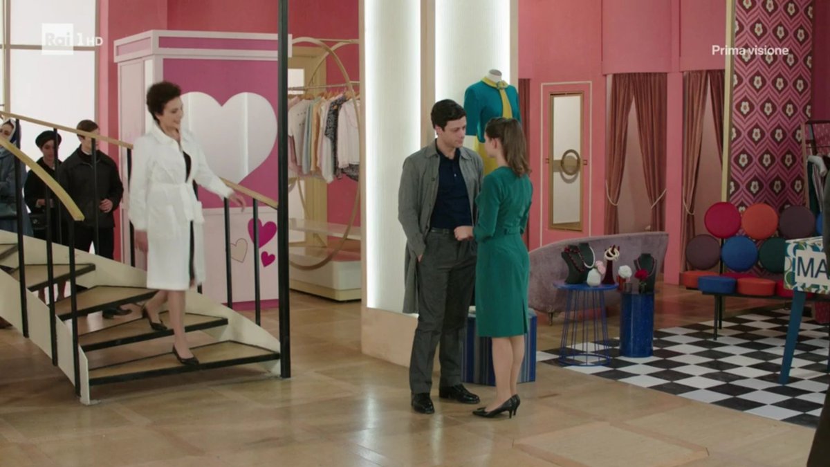 holdontoyou13's tweet photo. Persi nel loro mondo π₯°π₯° #ilparadisodellesignore #claredo https://t.co/DKVL1cTjUP