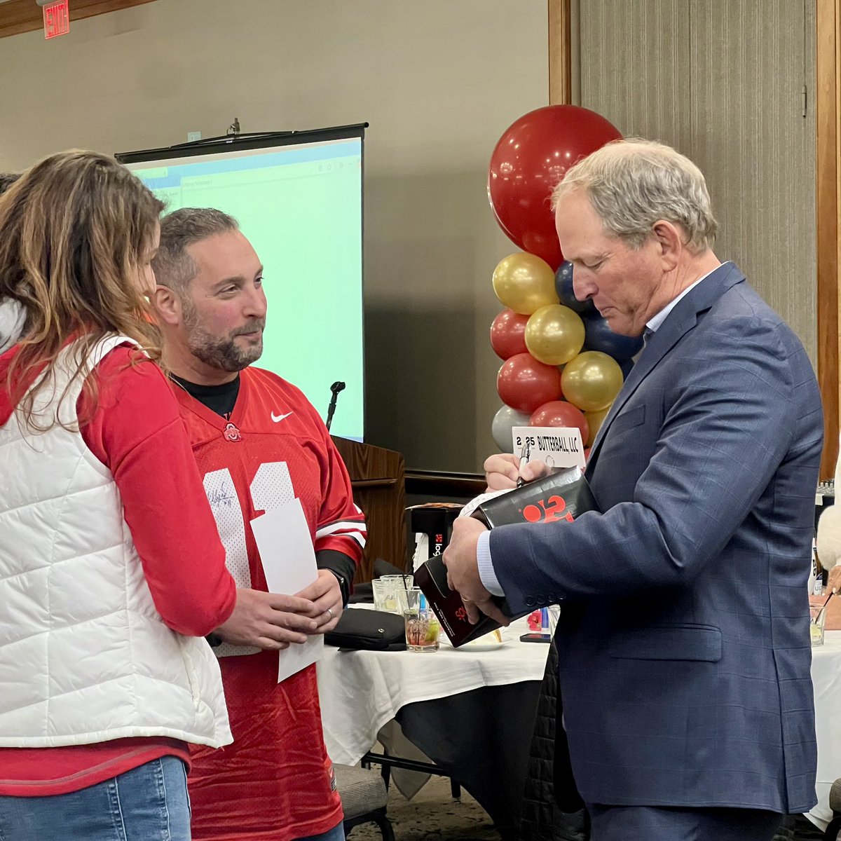 intlsportsmgmt's tweet photo. #CollegeFootballChampionship #OhioState #NotreDame
#ISMEvents #ISMHospitality https://t.co/HlMpJJZqqn