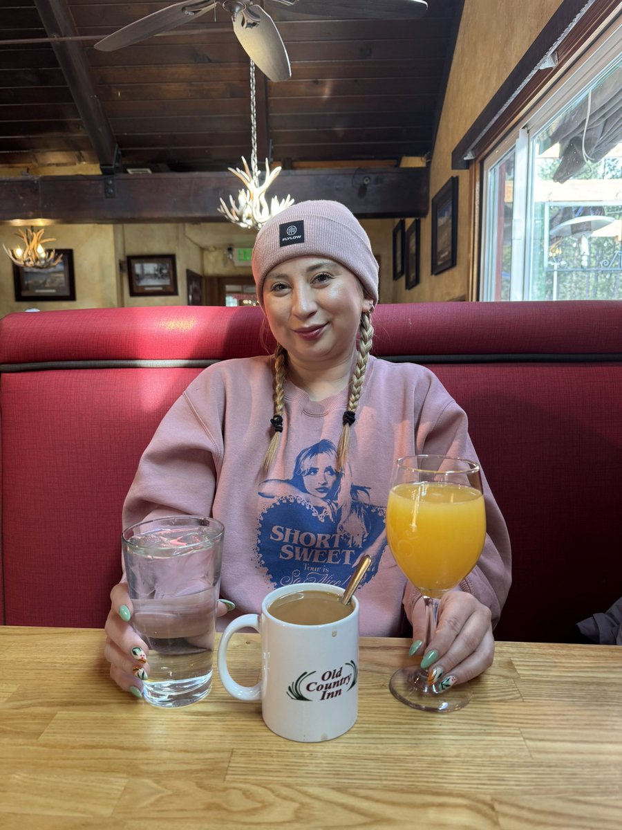 eliseryann's tweet photo. itβs all about balance #triplefisting https://t.co/mIxrfIeQ0d
