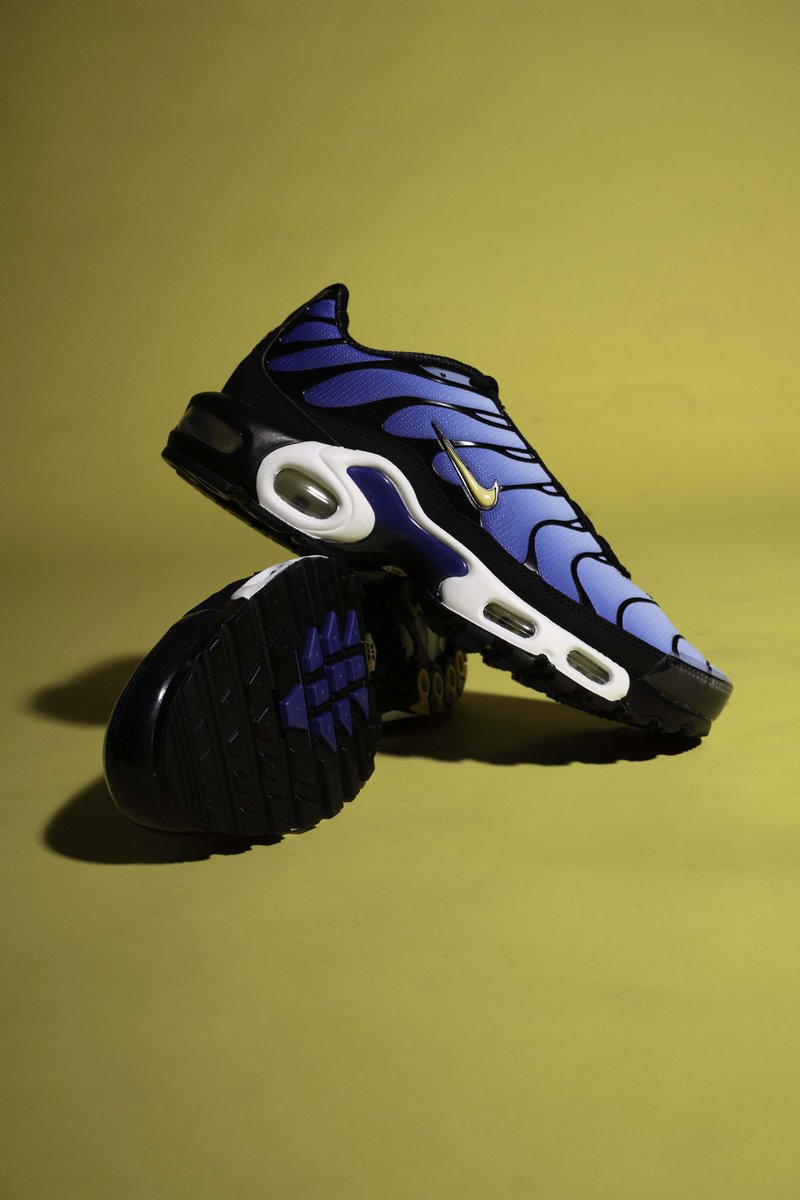 SOLEFLY's tweet image. Nike Air Max Plus OG #HyperBlue available now at both locations, online &amp;amp; on the Solefly App $180 USD