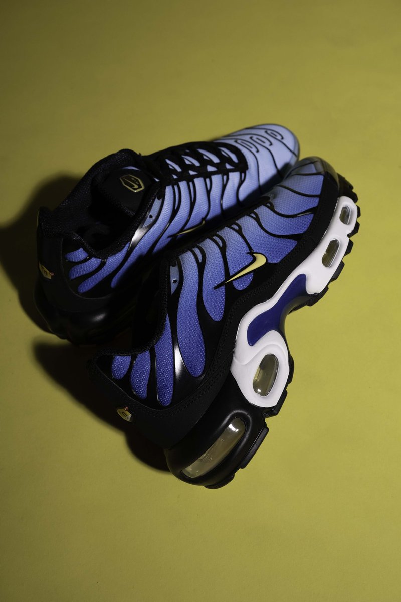 SOLEFLY's tweet image. Nike Air Max Plus OG #HyperBlue available now at both locations, online &amp;amp; on the Solefly App $180 USD