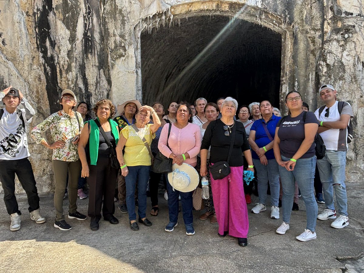 de_ejea's tweet photo. #Prisioneros #Visitantes #Conociendo la #Fortaleza de #SanJuandeUlua #selfiedelrecuerdo #graciasporsuvisita #guiasdeturistasejeaveracruz #elizabethaburto 👍 https://t.co/Nz8odNtQ22