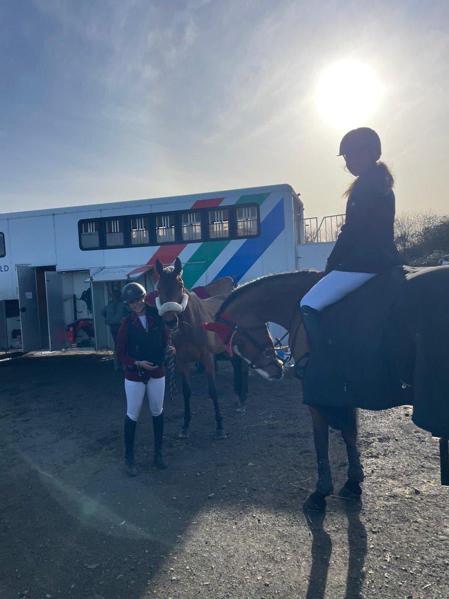 🌅On Saturday, our Millfield riders enjoyed competing at Prestige Equestrian’s Weekend Cat 2 British Showjumping competition.❤️💚💙